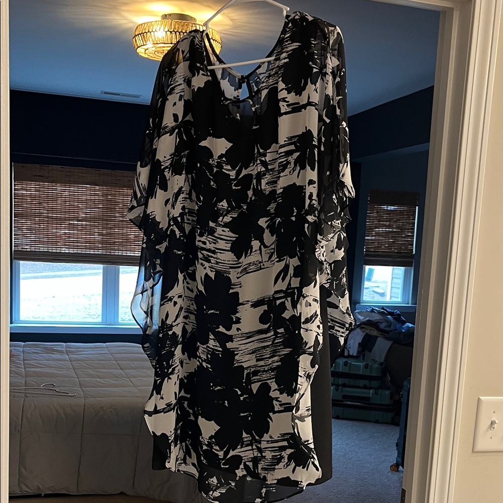 Connected Apparel Black and Gray Floral Sleeve Dress